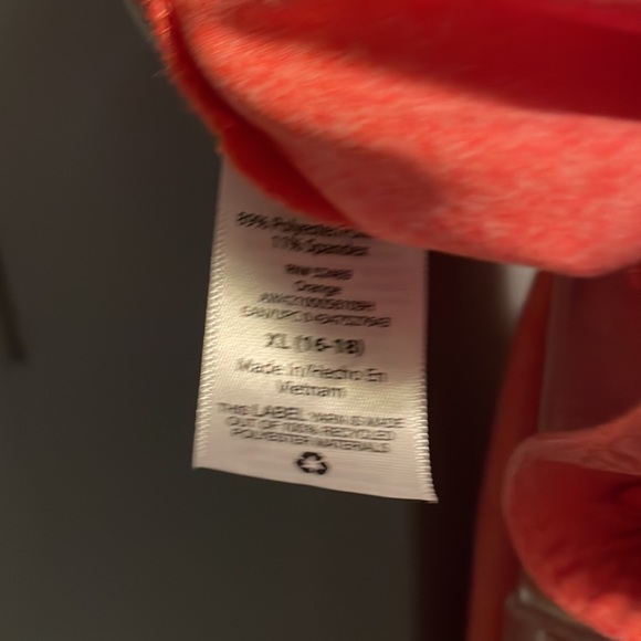 Like New - comfy stretchy shorts- xl - Picture 3 of 3